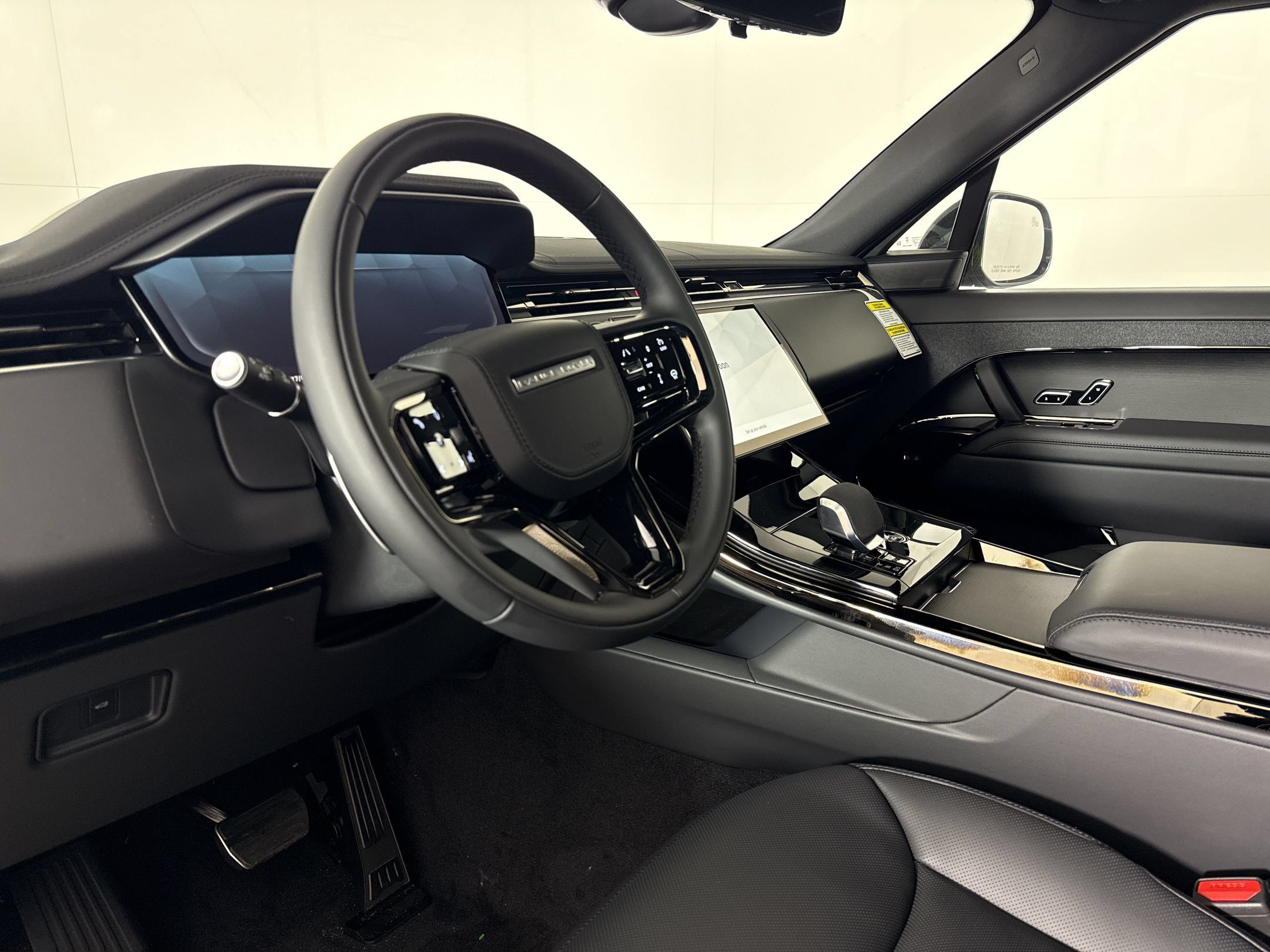 New 2026 Land Rover Range Rover Sport Dynamic SE AWD/4WD image 4