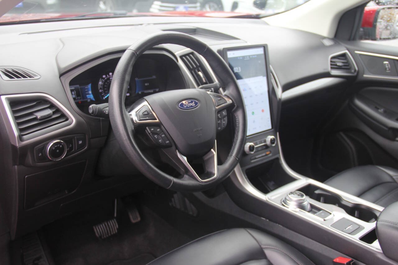 Used 2024 Ford Edge SEL AWD/4WD image 28