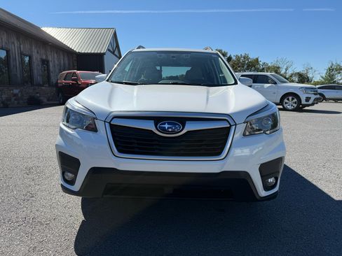 Used 2021 Subaru Forester Premium image 9