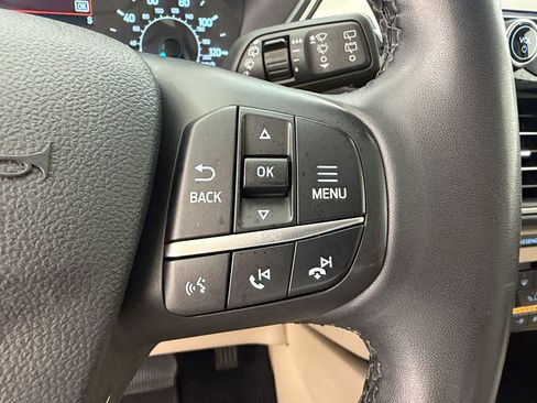 Used 2022 Ford Escape SE w/ Convenience Package FWD image 16