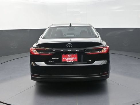 Used 2025 Toyota Camry LE FWD image 7