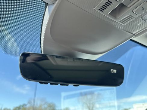 New 2026 Volkswagen Taos SE image 22