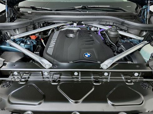New 2026 BMW X5 xDrive40i w/ Climate Comfort Package image 32