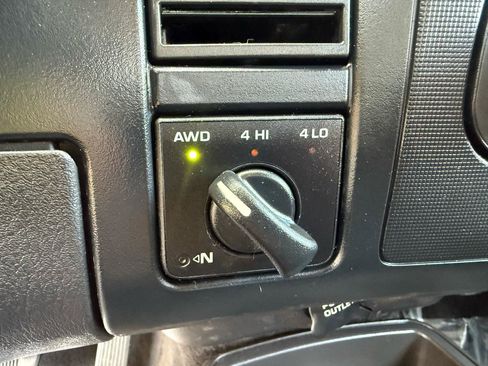 Used 2004 Dodge Dakota SLT w/ Deluxe Convenience Group AWD/4WD image 27