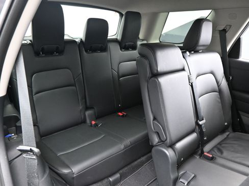 Certified 2025 Nissan Pathfinder SL image 15