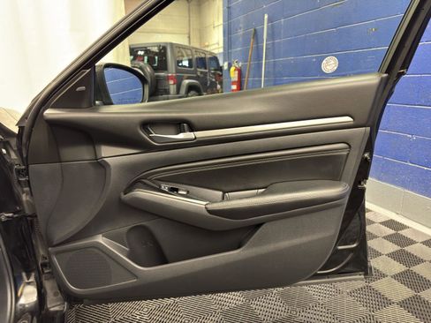 Used 2021 Nissan Altima 2.5 SV image 36