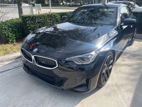 Certified 2023 BMW 230i Coupe w/ Premium Package image 3
