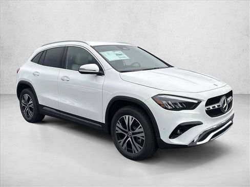 Certified 2025 Mercedes-Benz GLA 250 image 8
