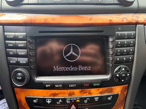 Used 2006 Mercedes-Benz E 350 Sedan image 18