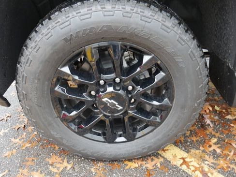 New 2025 Chevrolet Silverado 2500 LT image 32