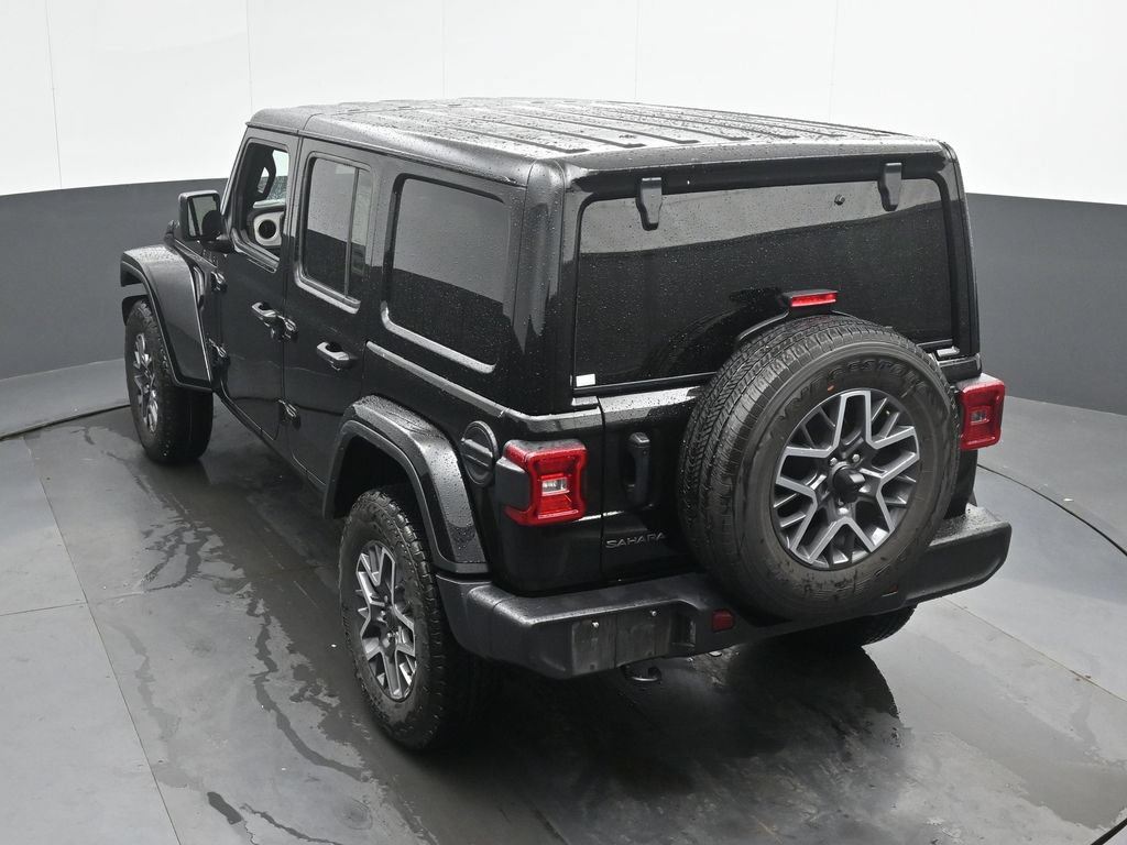 Used 2025 Jeep Wrangler Unlimited Sahara AWD/4WD image 39