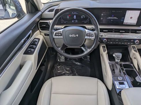 Used 2024 Kia Telluride S FWD image 17