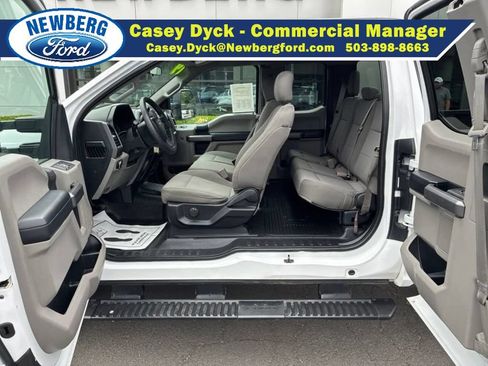 Used 2019 Ford F350 XLT w/ Camper Package AWD/4WD image 29