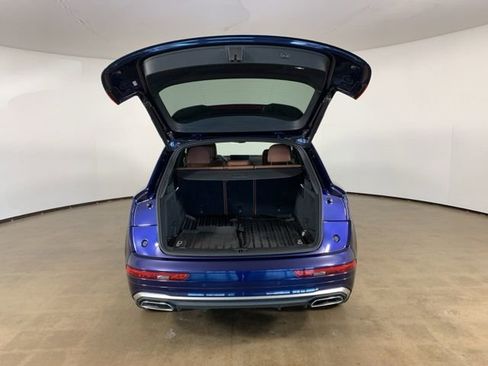 Used 2023 Audi Q5 2.0T Prestige w/ Prestige Package image 12