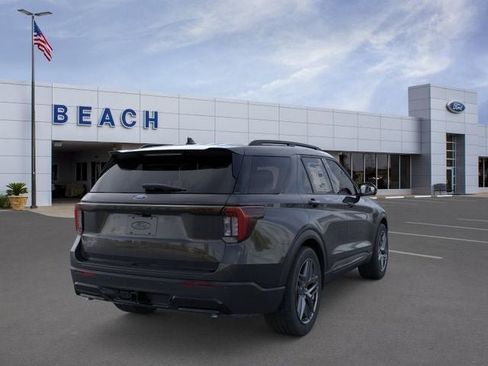New 2026 Ford Explorer ST-Line RWD image 8