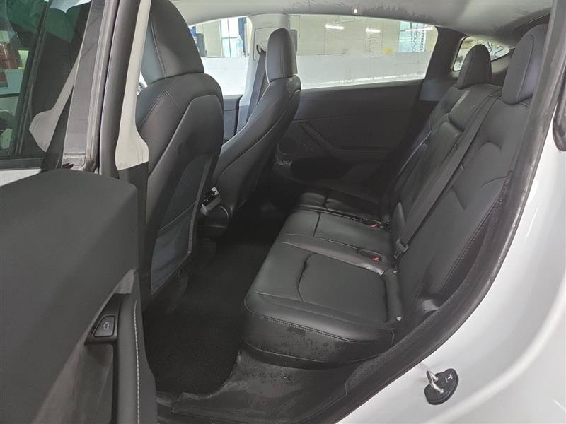 Used 2024 Tesla Model Y Long Range AWD/4WD image 5