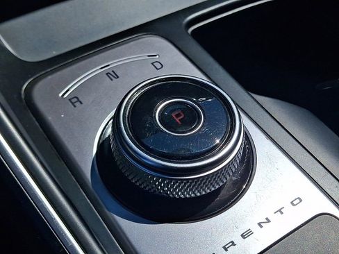 Certified 2022 Kia Sorento S AWD/4WD image 15