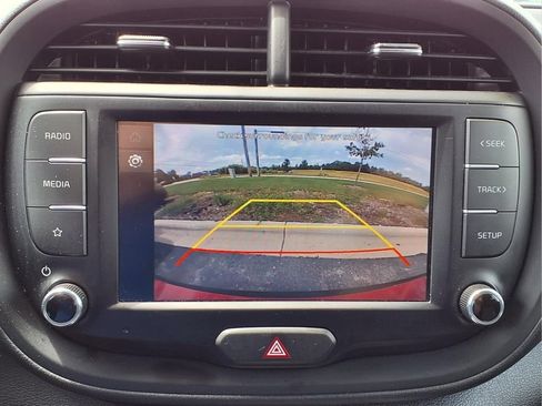 Used 2024 Kia Soul LX w/ Option Group 015 FWD image 14