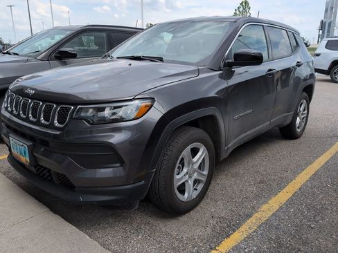Used 2024 Jeep Compass Sport AWD/4WD image 4