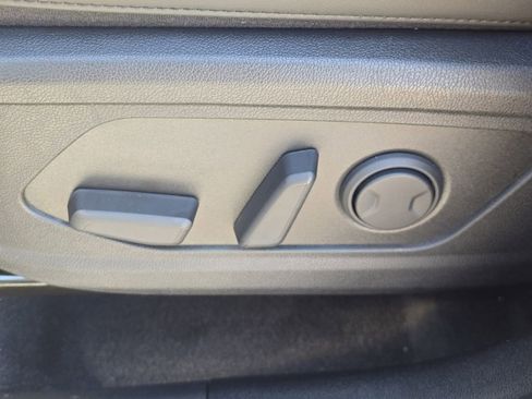 Certified 2025 Kia Sorento S w/ Panoramic Sunroof Package image 23