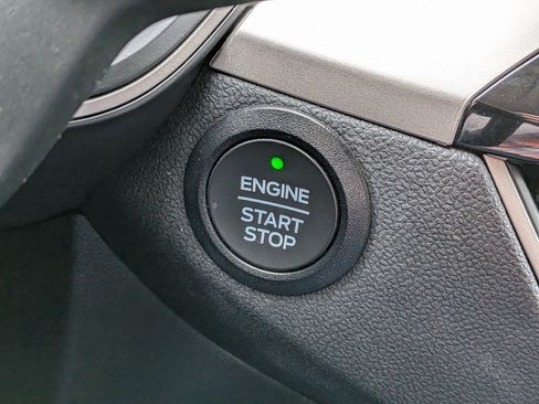 Used 2022 Ford Escape SE AWD/4WD image 25