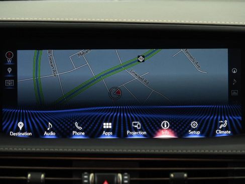 Used 2018 Lexus LS 500 w/ Luxury Package image 31