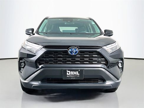 Used 2024 Toyota RAV4 XLE Premium image 6