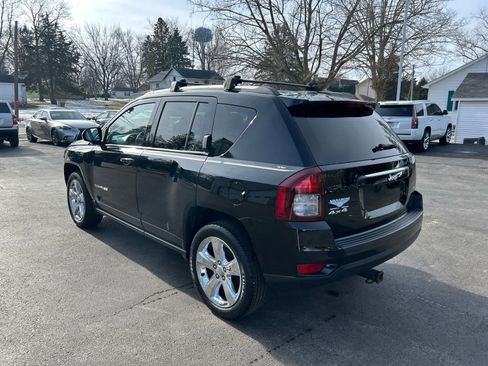 Used 2014 Jeep Compass Latitude w/ Sun/Sound Group image 5