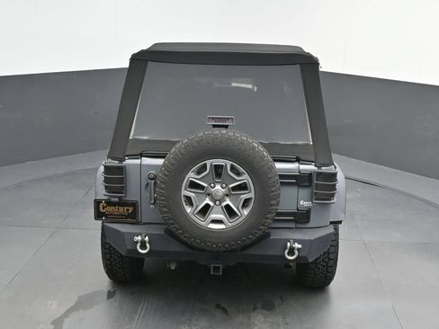 Used 2015 Jeep Wrangler Unlimited Sport w/ Quick Order Package 24S AWD/4WD image 29