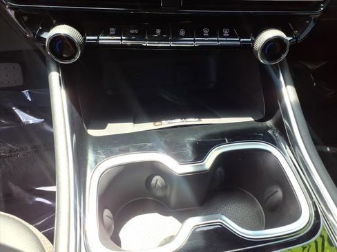 Used 2024 Chevrolet Traverse RS w/ LPO, Floor Liner Package FWD image 25