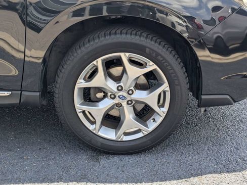 Used 2018 Subaru Forester 2.5i Touring w/ Popular Package #3B AWD/4WD image 12