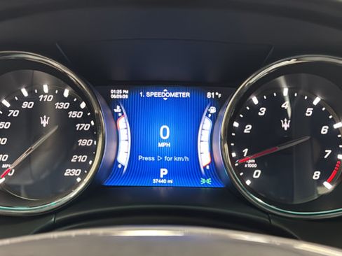 Used 2015 Maserati Quattroporte GTS RWD image 17
