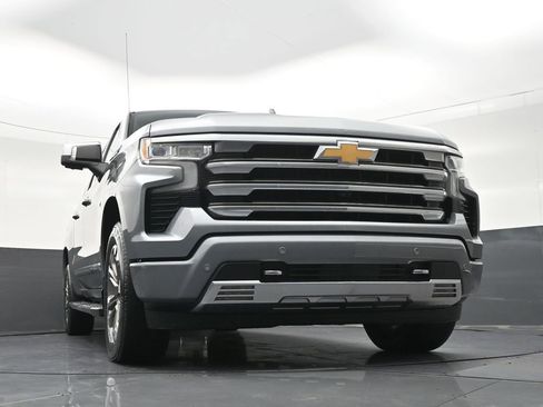 Used 2023 Chevrolet Silverado 1500 High Country RWD image 33