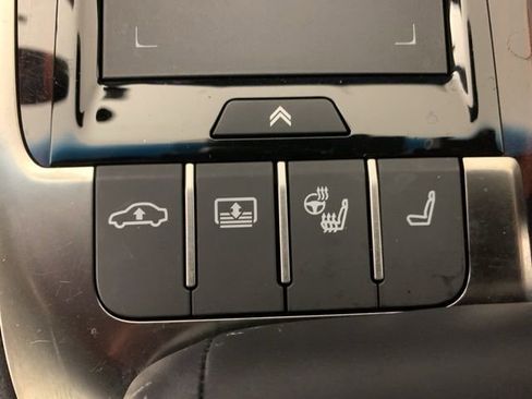 Used 2022 Lexus LS 500 AWD w/ Luxury Package image 28