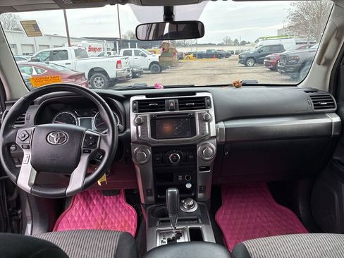 Used 2016 Toyota 4Runner SR5 image 18