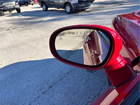 Used 2016 Dodge Challenger SRT Hellcat image 17