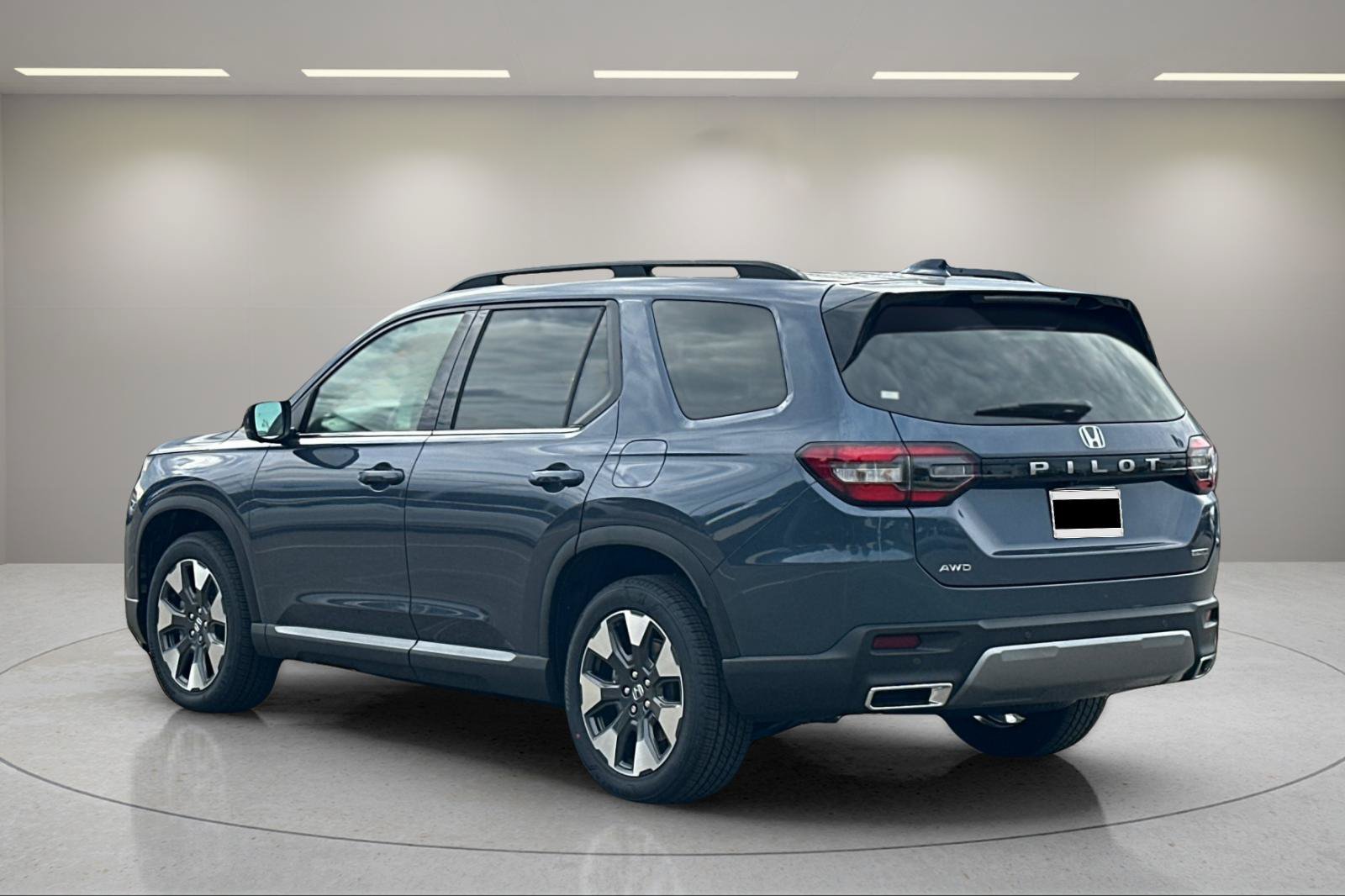 New 2026 Honda Pilot Touring image 6