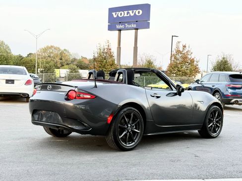 Used 2018 MAZDA MX-5 Miata Club image 14