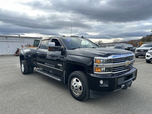 Used 2015 Chevrolet Silverado 3500 High Country w/ Duramax Plus Package image 3