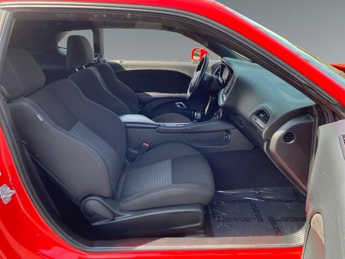 Used 2022 Dodge Challenger GT RWD image 15