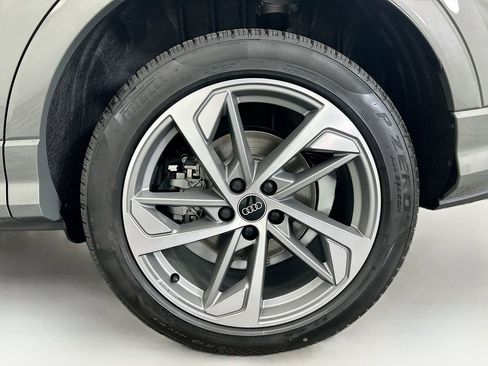 New 2025 Audi Q3 2.0T Premium image 29