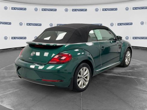 Used 2017 Volkswagen Beetle 1.8T Classic FWD image 4