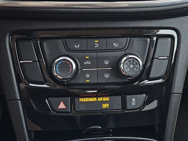 Used 2020 Buick Encore Preferred FWD image 18