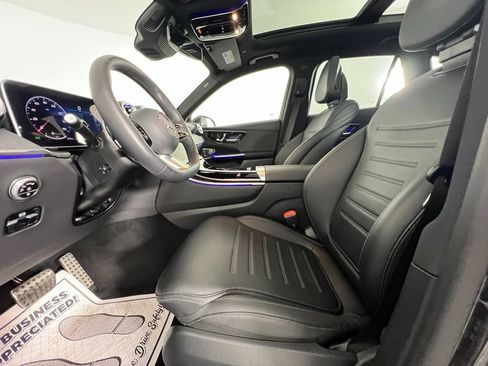 Certified 2025 Mercedes-Benz GLC 300 4MATIC image 14