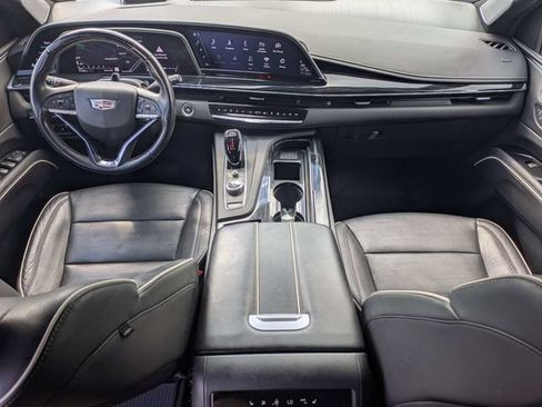 Used 2021 Cadillac Escalade Sport w/ LPO, ONYX Package AWD/4WD image 16