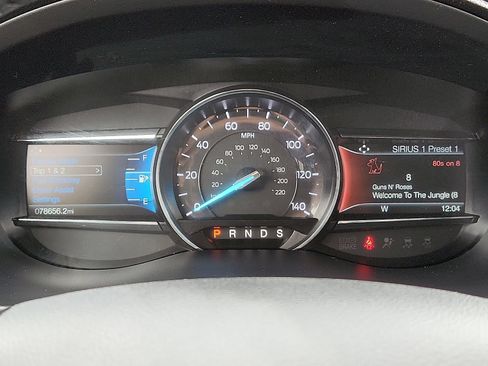 Used 2018 Ford Explorer XLT w/ Equipment Group 202A FWD image 23