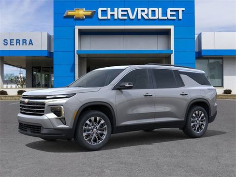 New 2026 Chevrolet Traverse LT w/ Sun and Wheel Package AWD/4WD image 2