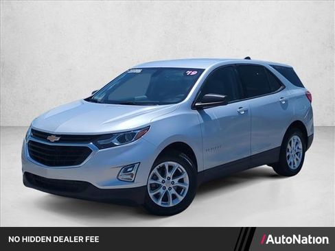 Used 2019 Chevrolet Equinox LS w/ LS Convenience Package FWD image 1