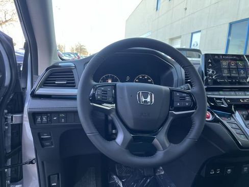 New 2026 Honda Odyssey Touring image 13