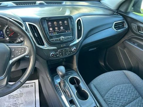 Used 2022 Chevrolet Equinox LT w/ Driver Convenience Package FWD image 19